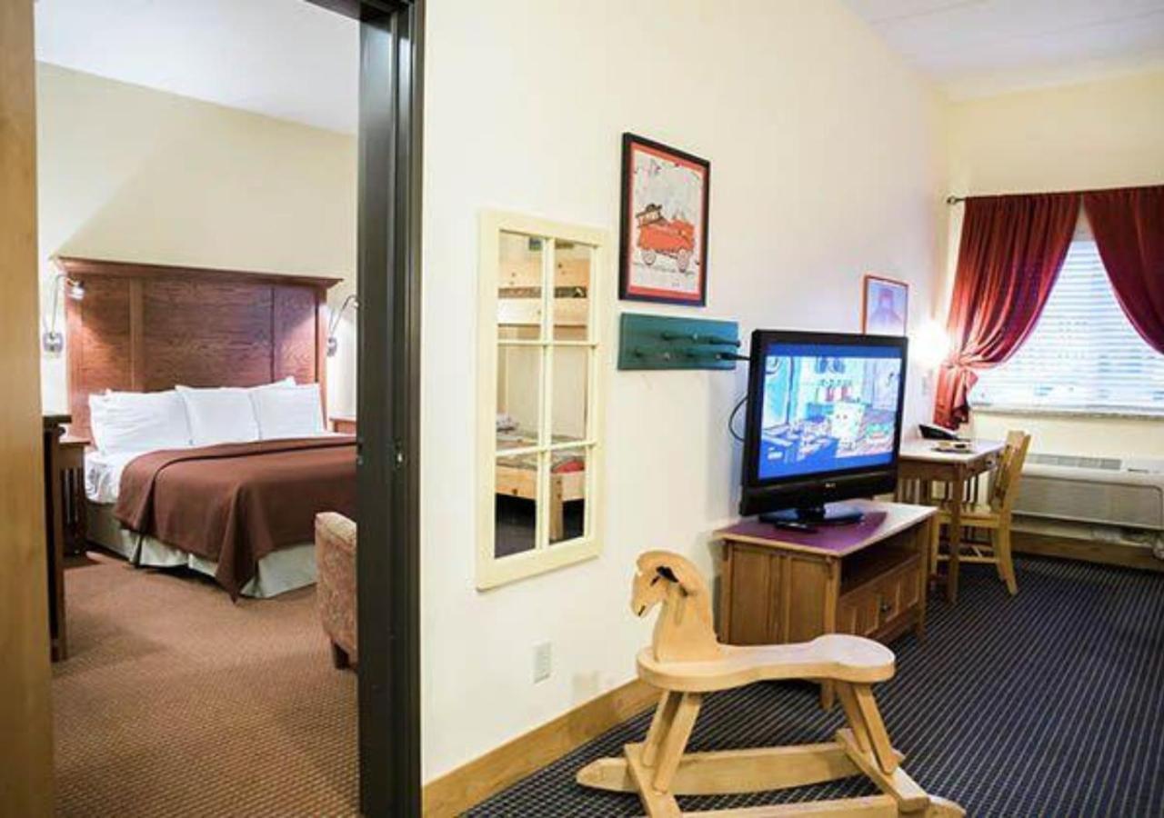 Timberlake Lodge Grand Rapids Bagian luar foto