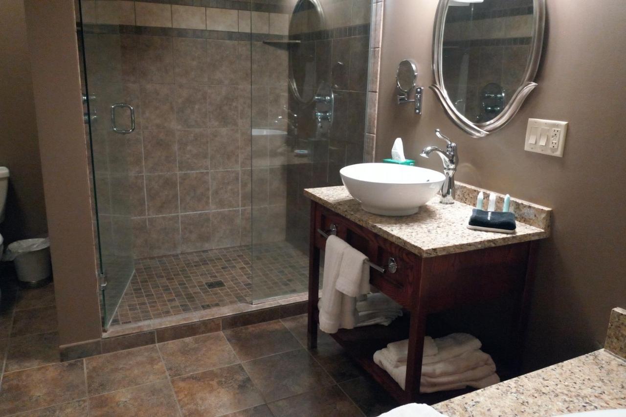 Timberlake Lodge Grand Rapids Bagian luar foto